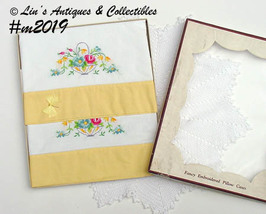 Vintage Embroidered Pillowcases in Original Box (#M2019) - £17.59 GBP