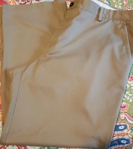 DOCKERS Brand ~ Men&#39;s 40 x 30 ~ Khaki (Tan) in Color ~ Cotton Blend Pants - £20.51 GBP