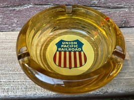 VTG THICK AMBER GLASS ADVERTISING ASHTRAY UNION PACIFIC RAILROAD UPRR - £17.09 GBP