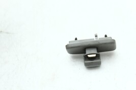 2004-2006 VOLKSWAGEN PHAETON FRONT LEFT DRIVER SUN VISOR CLIP MOUNT GRAY H2118 image 4