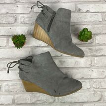 Maurices Wedge Ankle Booties Sz 6.5 Gray Stacked Wood Wedge Heel - $25.06
