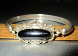 Navajo Sterling Silver Black Onyx Pressure Clasp Bracelet Vintage Signed J.Howe - £135.92 GBP