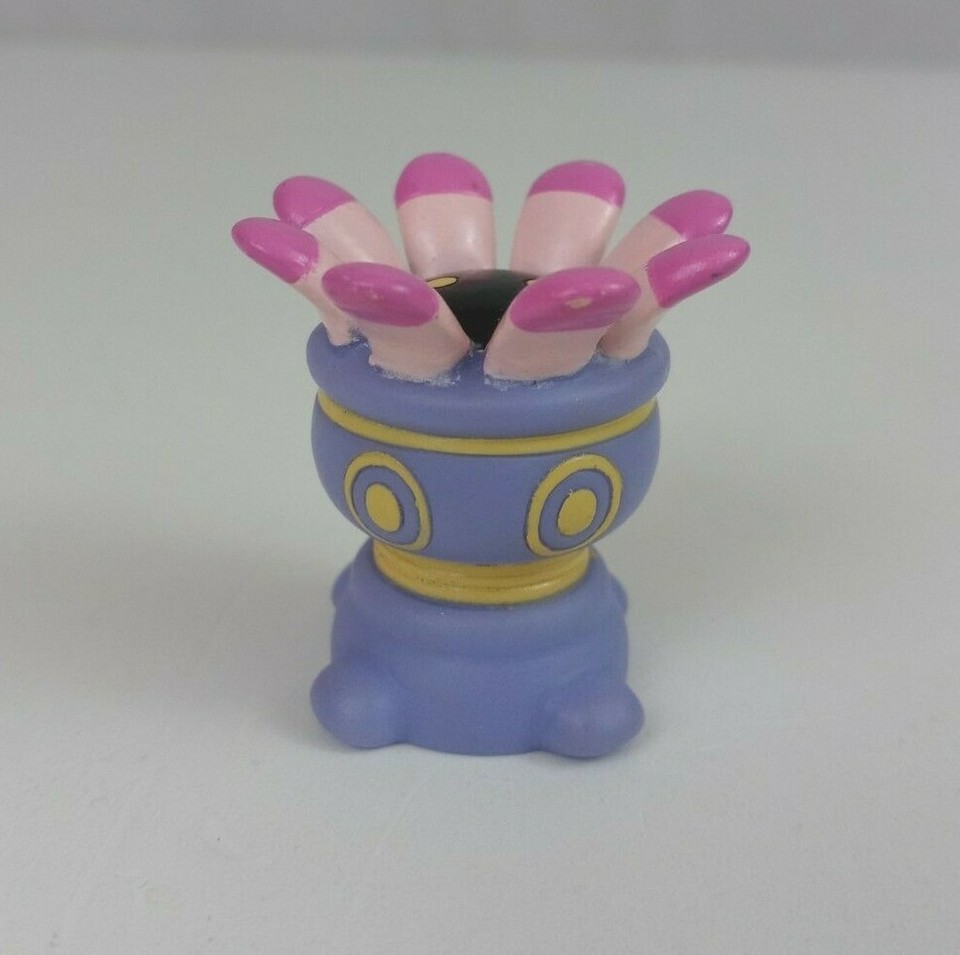2004 Bandai Nintendo Pokemon Lileep 1.5&quot; Finger Puppet - $7.91