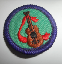 Girl Scout Uniform Patch Junior Music Fan Guitar Music Lover 1980-2001 Retired - £3.94 GBP