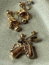 Vintage Lot of Round Goldtone w Lacey Abstract Tulip Flower &amp; Pitcher Dangle - £8.91 GBP