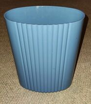 VTG Sally Designs Blue Ribbed Trash Can Waste Basket Oval Retro Classic - $24.99