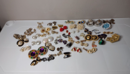 Lot Of Over 50 Pairs Of Clip-On Earrings - £43.90 GBP