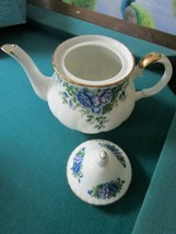 English Garden Teapot By Robinson Designs Japan 4 Cups Blue Flowers - £43.76 GBP