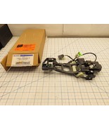 Ford CM5Z-5826684-D Reinforcement Door Handle Base Mount RH Right - €77,78 EUR
