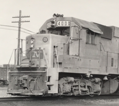 Louisville &amp; Nashville Railroad LN L&amp;N #4000 GP38 Electromotive Photo Atlanta GA - £7.56 GBP