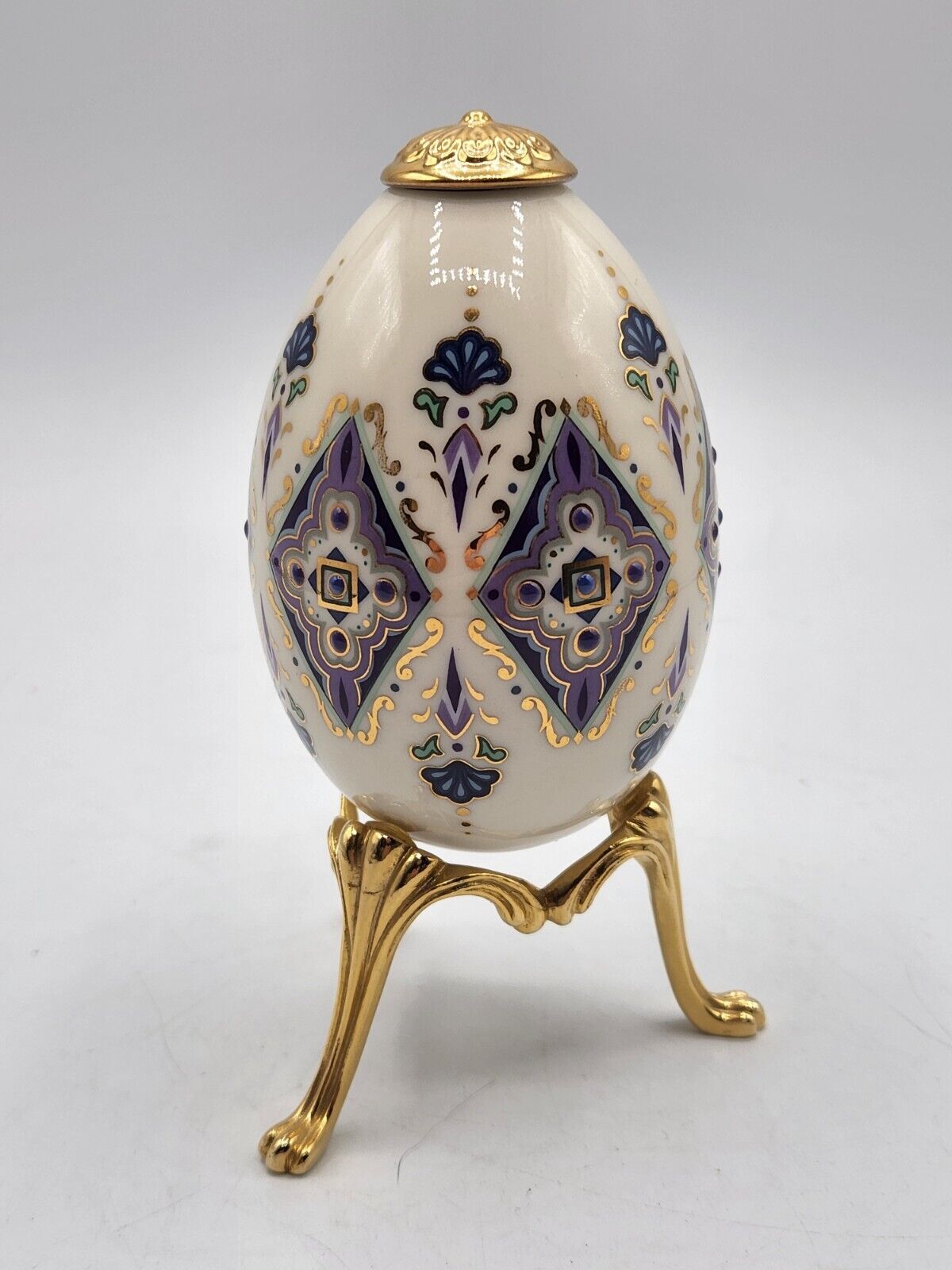Lenox China Treasures Amethyst Porcelain Egg and Gold Stand 1994 - $26.68