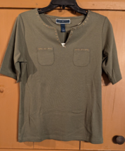 Karen Scott Shirt Womens Size Small Olive Green Short Sleeve V-neck  New - $11.60