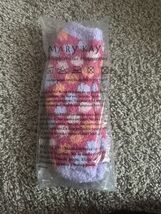 NEW Mary Kay Fuzzy Comfortable Socks 99% Polyester 1% Spandex pink purpl... - €6,17 EUR
