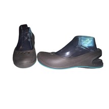 CROCS Women&#39;s Tone Skylar Flat Size 8 Slingback Toning Shoe Brown Teal Blue - $14.76
