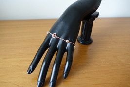 TORY BURCH CRYSTAL &amp; PEARLY DELICATE LOGO BRACELET IN ROSE. NEW - £47.95 GBP