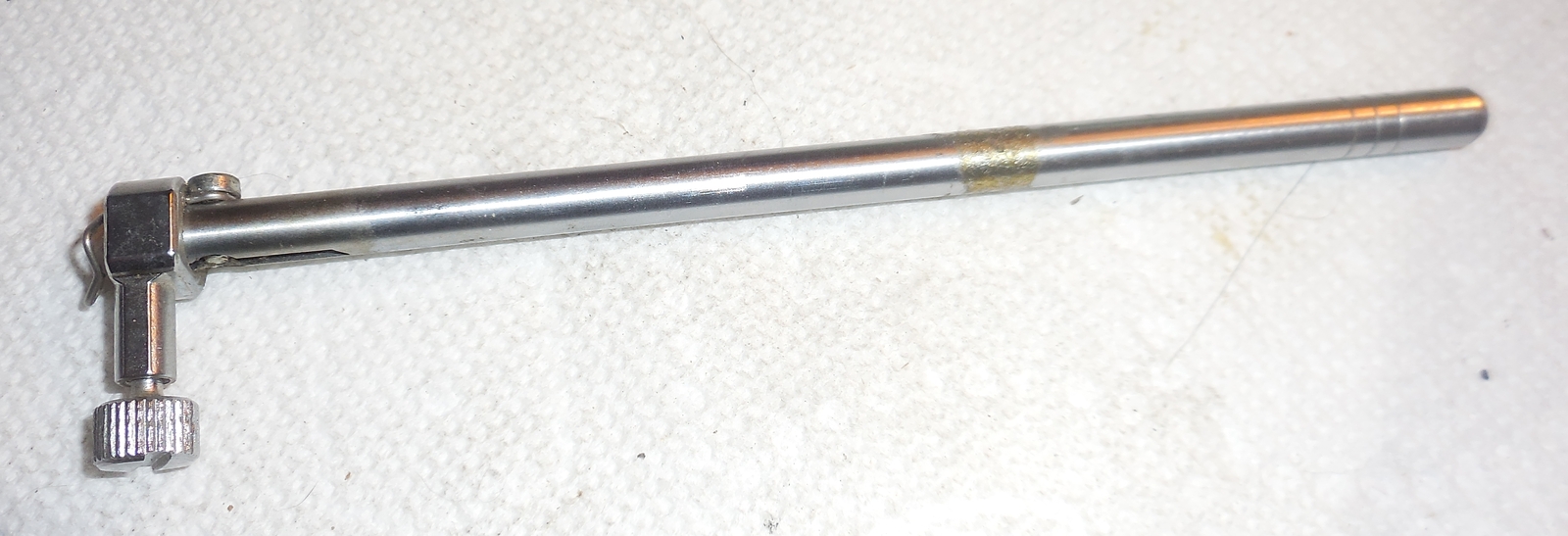 Singer Free Arm Model 57815C Needle Clamp #357429 w/Thread Guide, Screw & Bar - $20.00