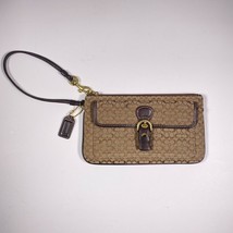 Coach Women&#39;s Brown Signature C Print Wristlet Clutch Leather Trim Buckle EUC - £26.10 GBP