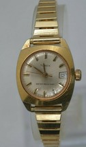 Vintage 1970s Timex watch for women. Wind up.Runs great Clean &#39;&#39;GUARANTEED&#39;&#39; - £23.69 GBP