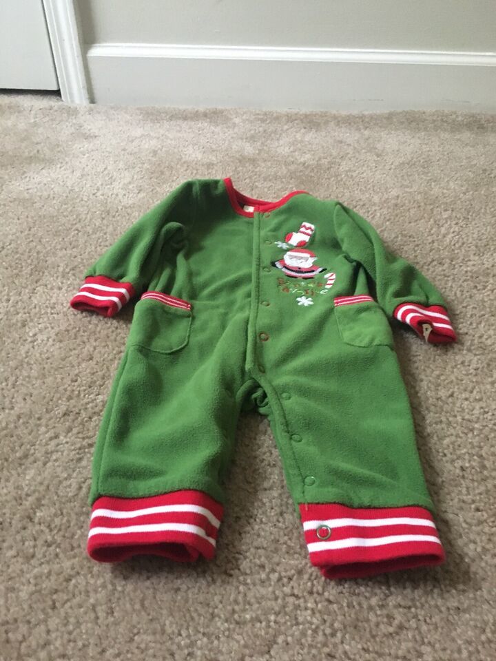 Primary image for 1 Pc Nursery Rhyme Baby Boys Play Suit Pajama Jumpsuit Holiday Size Unknown