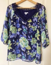 Isaac Mizrahi Live! Crochet V-Neck Blue Floral Blouse Size L withTank To... - £15.50 GBP
