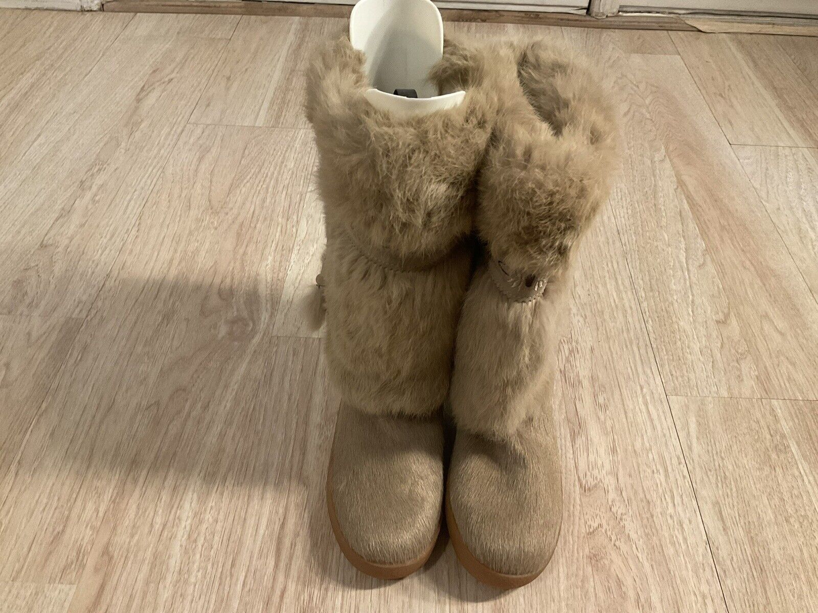 Primary image for Linda Boots Beige Tan Fur Size 38 Leather Wool Rubber Women’s