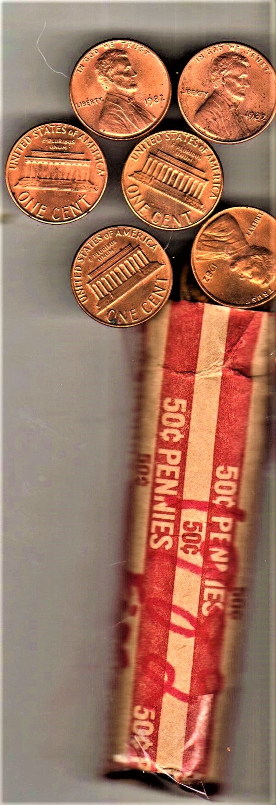 Lincoln Pennies 1982 ROLL OF 50 Lincoln pennies COPPER - $3.90