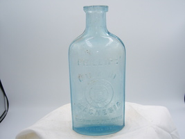 PA2 - 1900&#39;s Phillips Milk of Magnesia Sapphire Blue 6 7/8 &quot; Medicine Bo... - $190.36 MXN