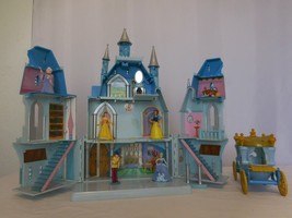 Disney Cinderella Magical Castle Light Up Playset + Princess&#39;s + Carriage  - £62.86 GBP