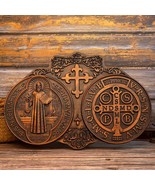 Saint Benedict Exorcism Medal Solid Wood Carving Christian Home Decor - €60,37 EUR+