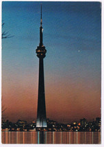 Postcard CN Tower Toronto Tallest Free Standing Structure In The World - £2.37 GBP