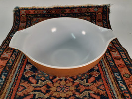 Vintage Pyrex Mixing Bowl, 444 4Qt. Cinderella, Nice Condition - $26.77