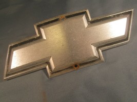 Vintage Aluminum 8.5&quot; CHEVROLET Emblem DLA 14300 [Z288s1] - £12.08 GBP