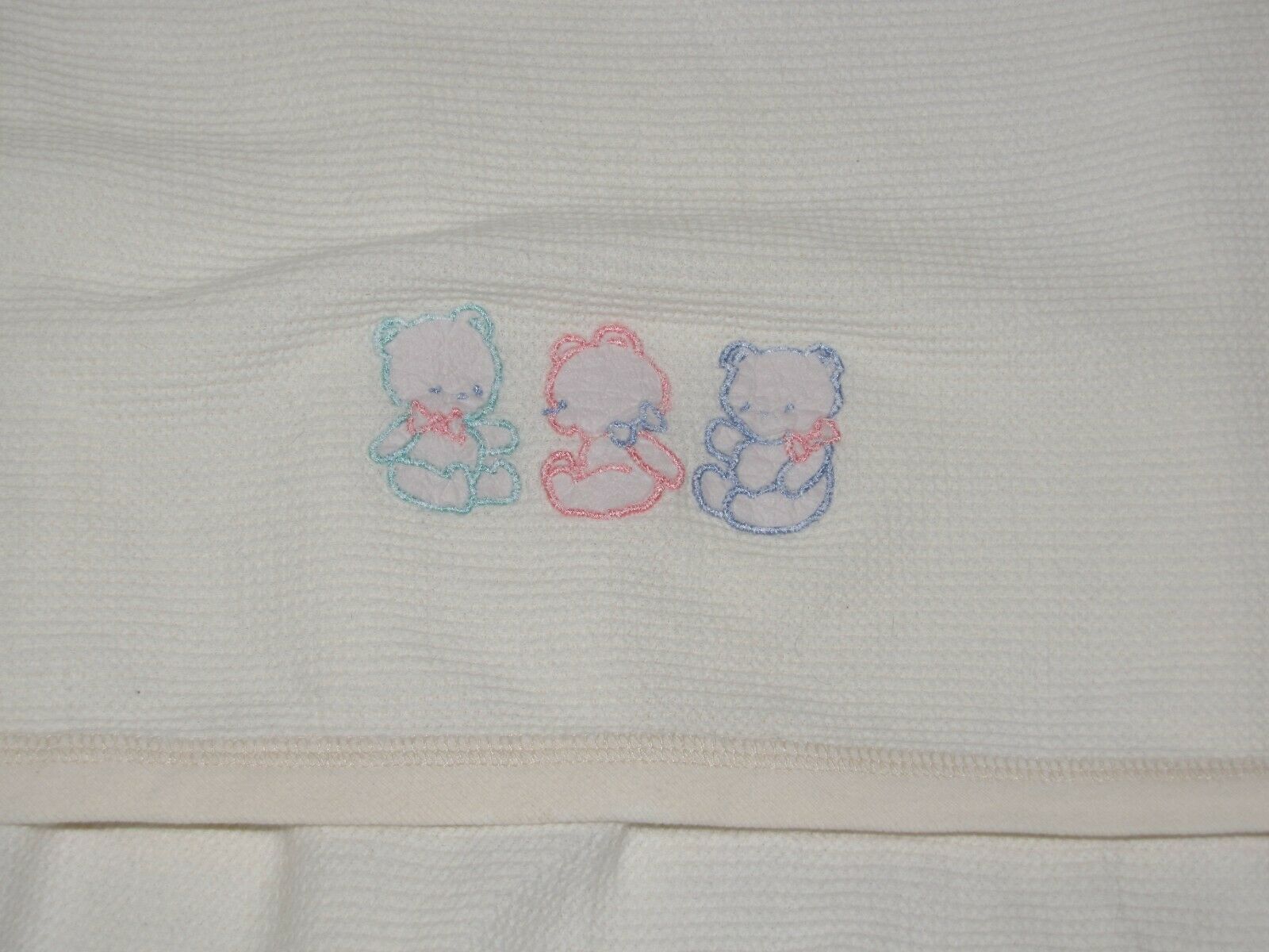 Primary image for Springmaid Cream/Ivory Cotton thermal waffle weave Pastel Teddy Bear Blanket