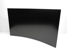LG UltraGear 32GS60QC-B 31.5" QHD AMD FreeSync Gaming Monitor image 3