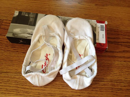 Capezio 2039 Pro Canvas Ballet Slippers, White, Size 4m, New - £9.70 GBP