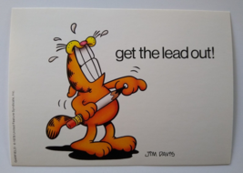 Garfield Cat Postcard Holds Pencil United Features Jim Davis 1978 Continental - £9.47 GBP