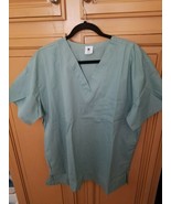 Strictly Scrubs Unisex Jade Scrub Top Size L. - $24.51 CAD