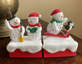 2018 Hallmark Snow Many Memories Snowmen Set of 2 Sledding Snowman &amp; Caroling - £23.56 GBP