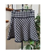 Pura Vida Women&#39;s Black &amp; White 100% Wool A-Line Casual Knee Length Skir... - $460.43 MXN