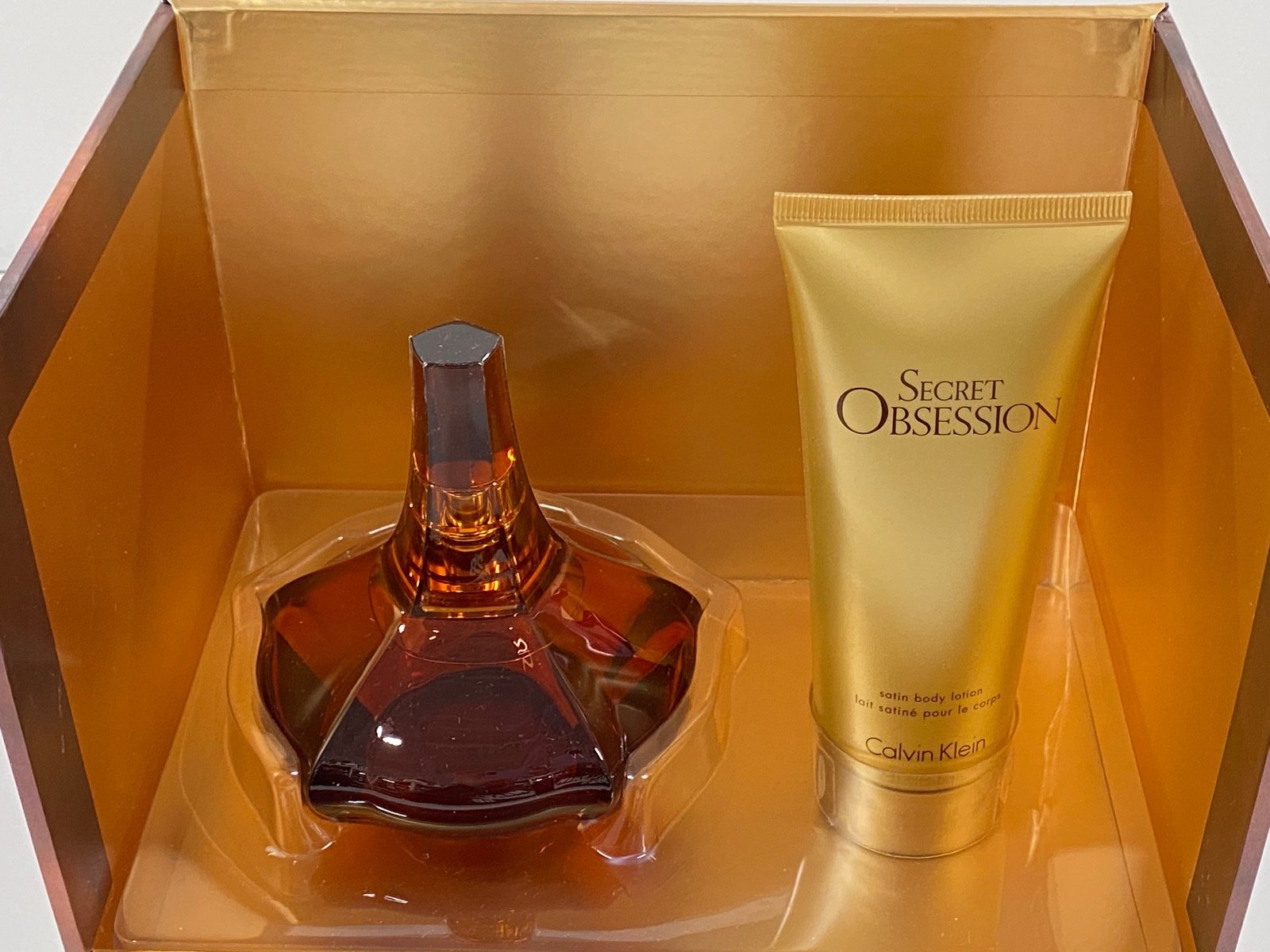 Primary image for Calvin Klein Secret Obsession 2 Pcs Gift Set For Women - new brown box