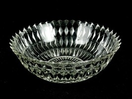 Jeannette Glass Serving Bowl, Windsor Pattern, Vesica Diamonds, Starburst Bottom - £19.51 GBP