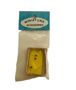 Dollhouse Miniature Accessories 1:12 Scale Yellow Button Down Shirt Box ... - $111.76 MXN