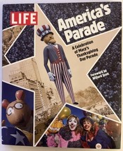 LIFE America’s Parade: A Celebration Of Macy’s Thanksgiving Day Parade 2001 HC - £13.95 GBP