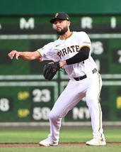 ISIAH KINER-FALEFA 8X10 PHOTO PITTSBURGH PIRATES PICTURE BASEBALL MLB - $5.93