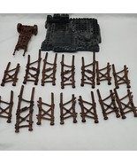 Lot Of (16) Mega Bloks Vorgan Stronghold Walls Bits And Pieces - $197.48 MXN