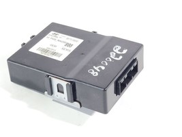 Back &amp; Blind Control Module PN: 95770-3N260 OEM 2011 2012 2013 Hyundai E... - $114.04