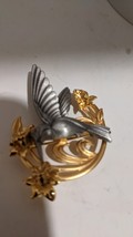 Vintage Signed Jj Jonette Gold Tone &amp; Pewter Tone Hummingbird Floral Brooch - £15.78 GBP