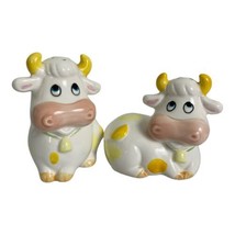 Vintage Lefton Cow Salt &amp; Pepper Shakers White Yellow Korea 04435 Vintage - £19.02 GBP