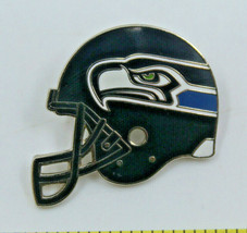 NFL Seattle Seahawks Helmet Shaped Official Collectible Pinback Pin Button 2002 - £13.15 GBP