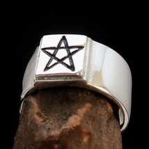Nicely crafted Men&#39;s Wiccan Ring Black Star Pentagram Symbol - Sterling Silver - £46.25 GBP